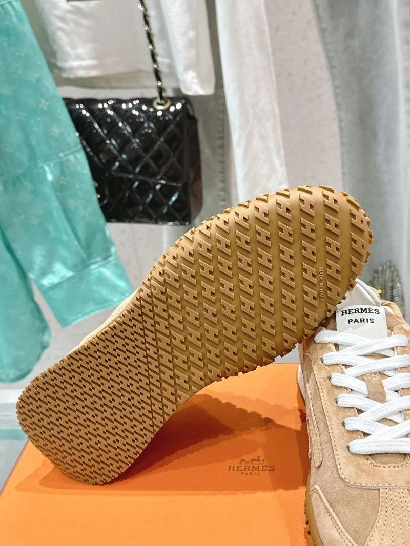 Timeless Hermes Low Shoes 26560
