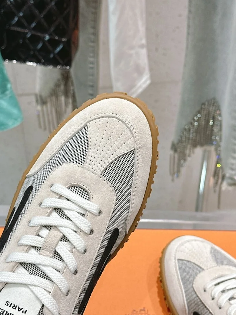 Hermes Low Shoes Vibrant 26587