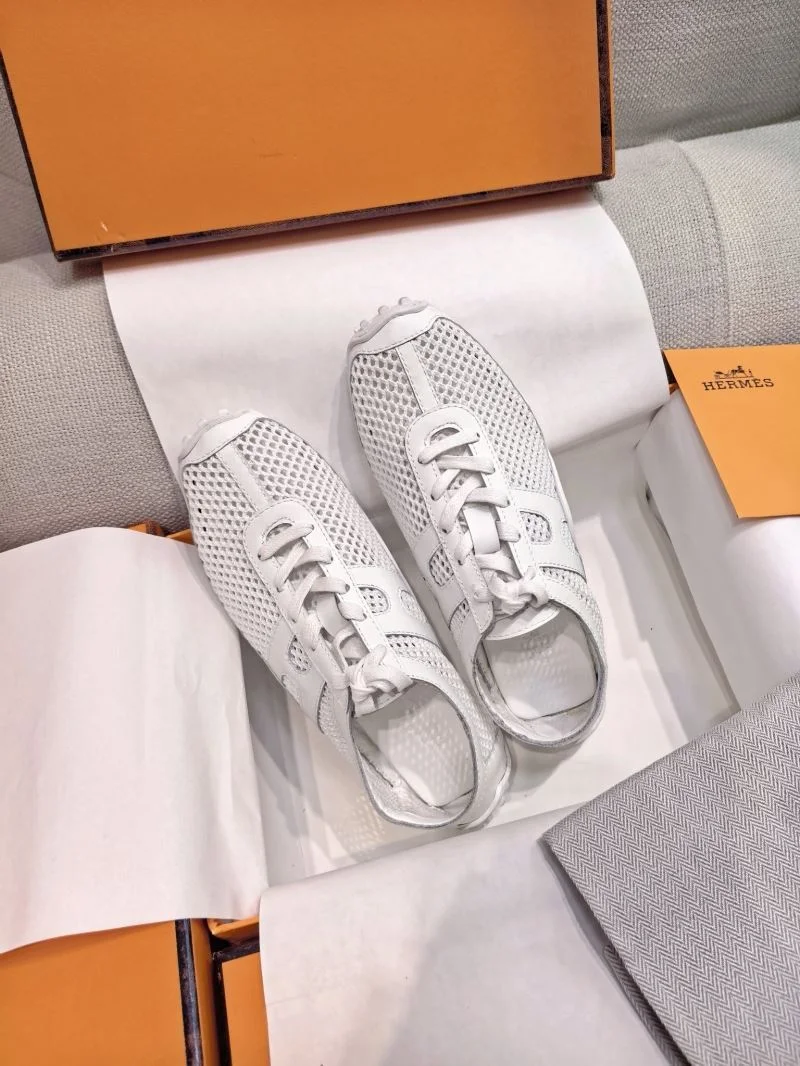 Contemporary Hermes Low Shoes 26554