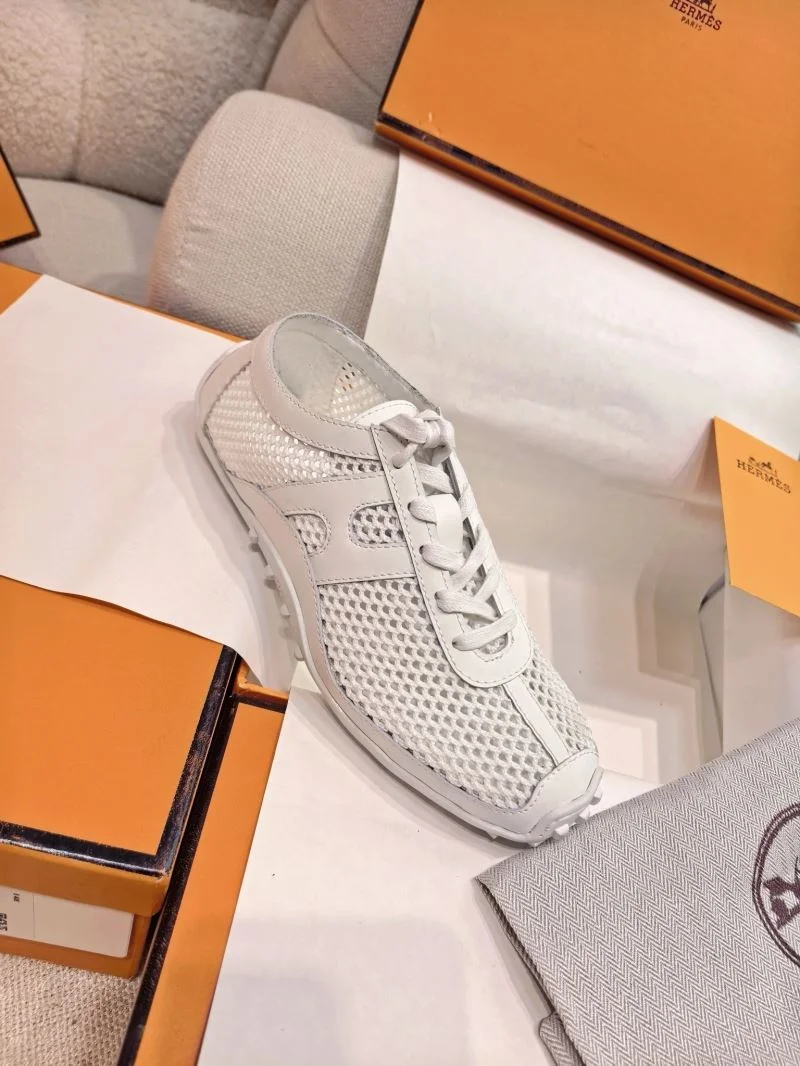 Contemporary Hermes Low Shoes 26554