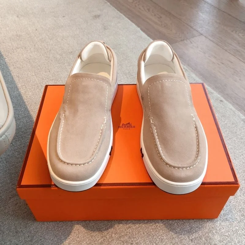 Vibrant Hermes Low Shoes 26524