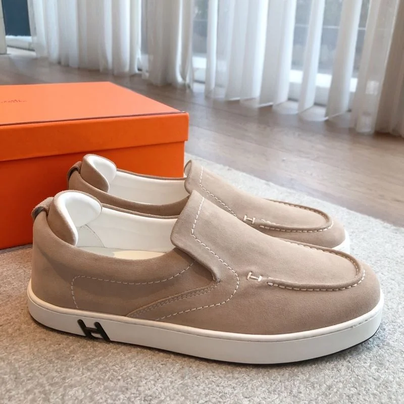 Vibrant Hermes Low Shoes 26524
