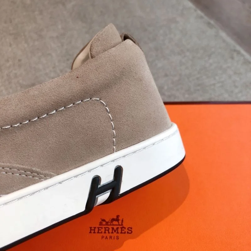 Vibrant Hermes Low Shoes 26524
