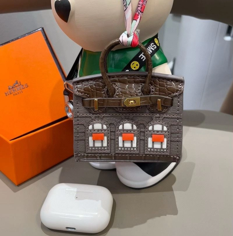 Hermes Mobile Cases Seasonal 267956