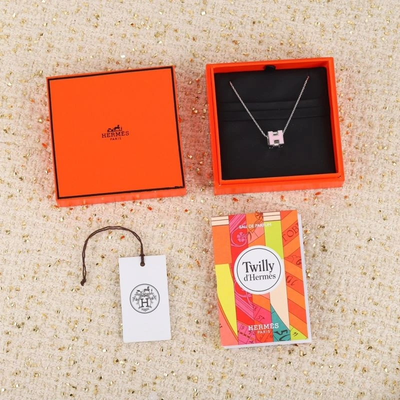 Snug Hermes Necklaces 247424
