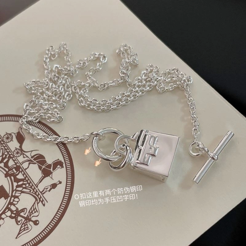 TechFriendly Hermes Necklaces 247446