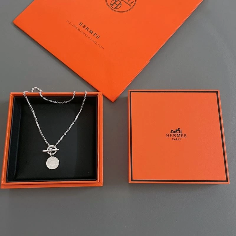 Hermes Necklaces Versatile 247348