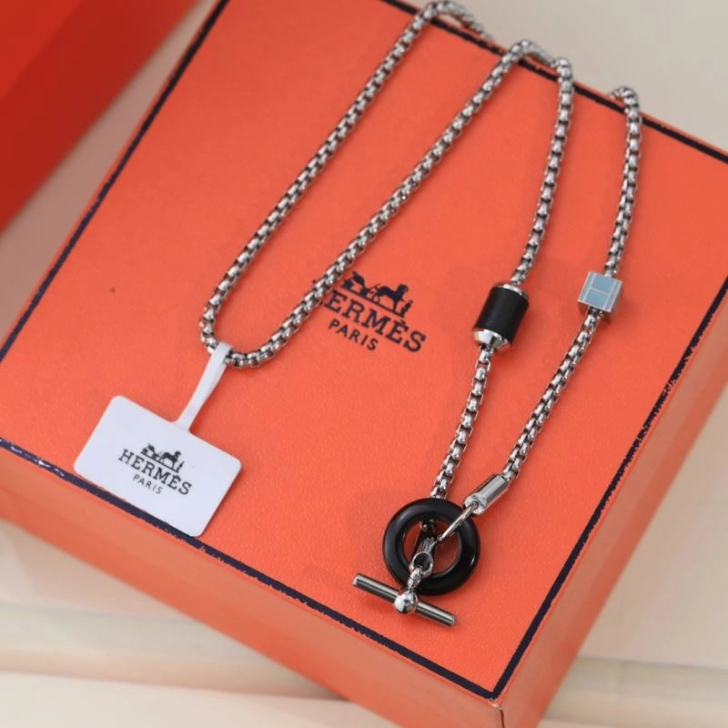 Compact Hermes Necklaces 247575