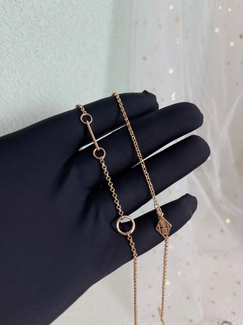 WeatherProof Hermes Necklaces 247557