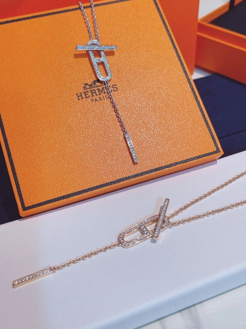 Bold Hermes Necklaces 247564