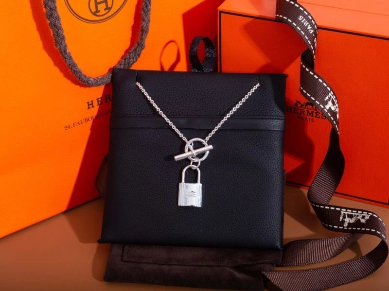 Thermal Hermes Necklaces 247560