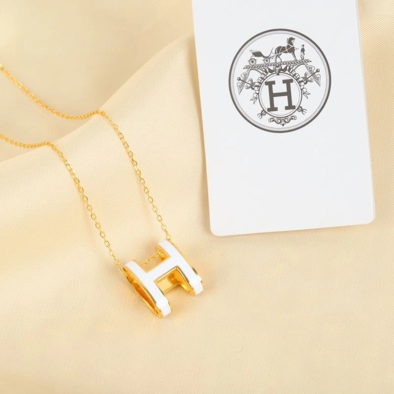 Compact Hermes Necklaces 247572