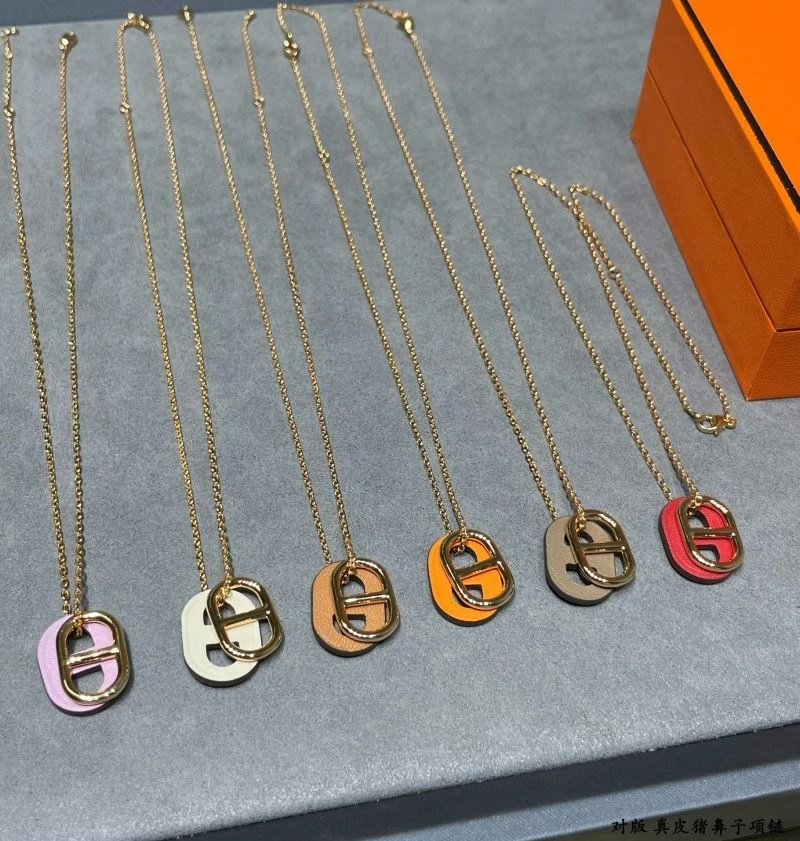Minimalist Hermes Necklaces 247484