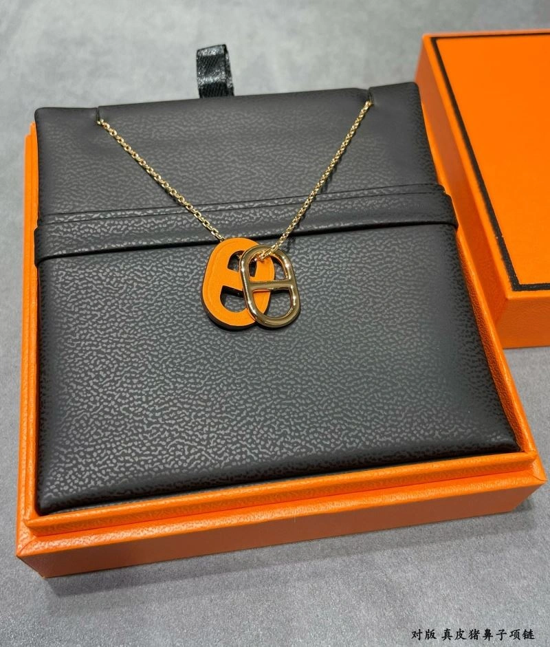 Minimalist Hermes Necklaces 247484