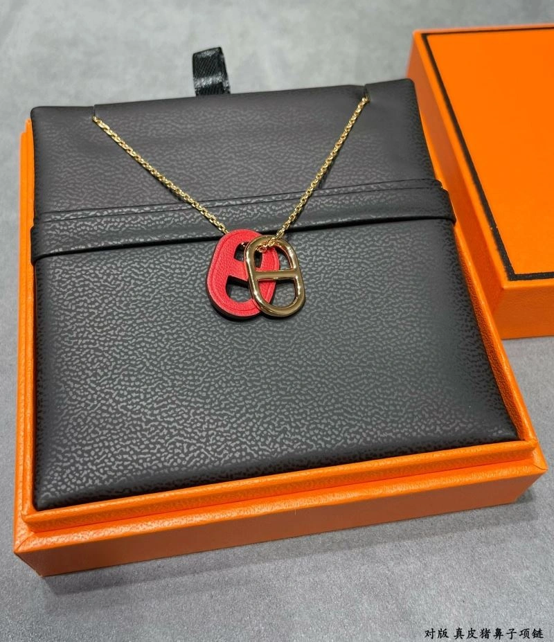 Minimalist Hermes Necklaces 247484