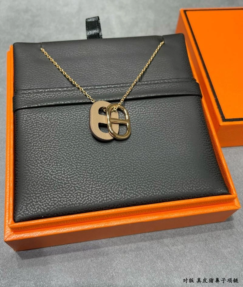Minimalist Hermes Necklaces 247484