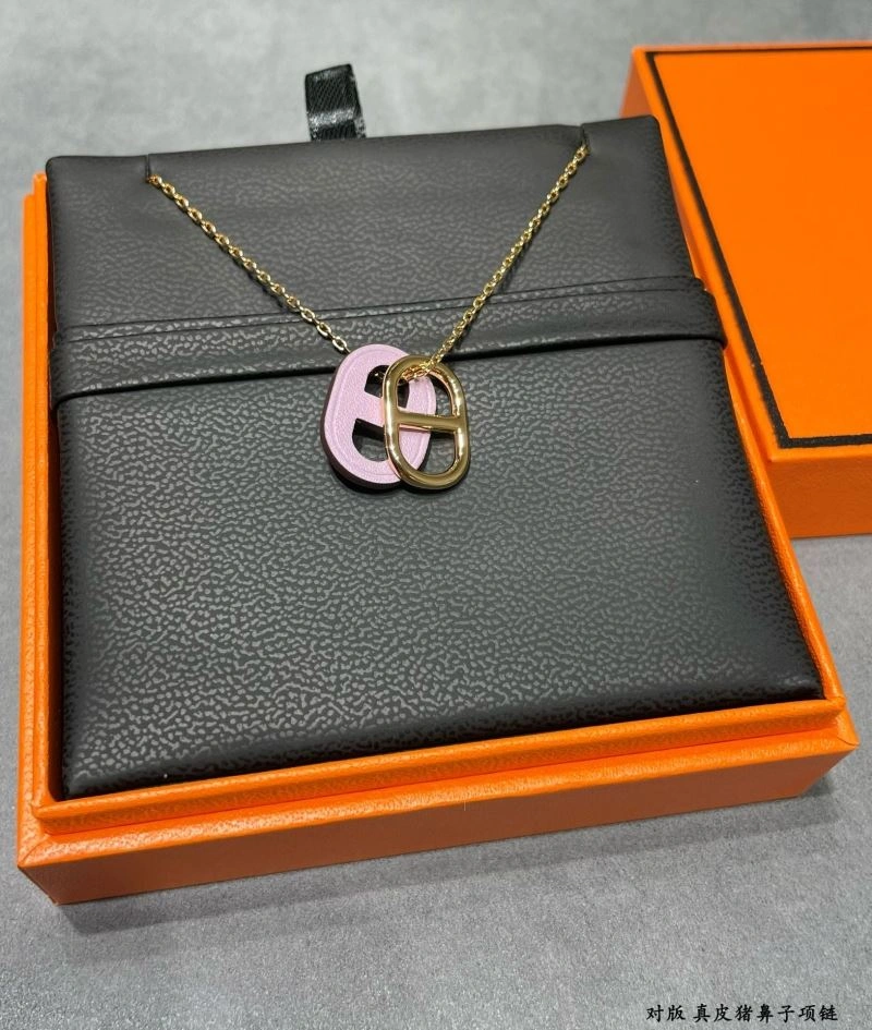 Minimalist Hermes Necklaces 247484