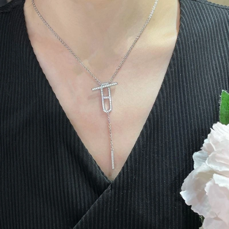 Minimalist Hermes Necklaces 247482