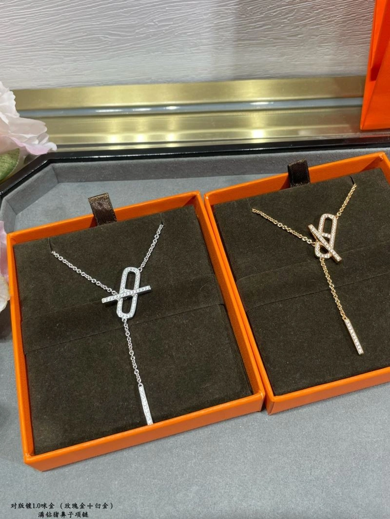Minimalist Hermes Necklaces 247482