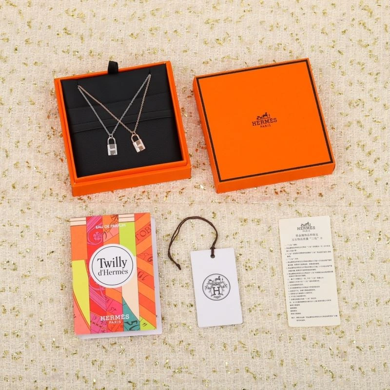Elegant Hermes Necklaces 247489