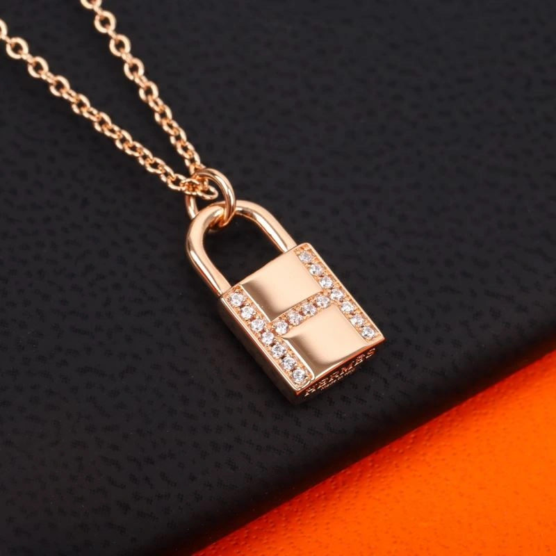 Elegant Hermes Necklaces 247489