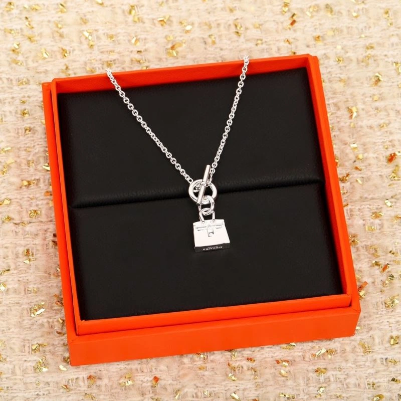 Seasonal Hermes Necklaces 247289