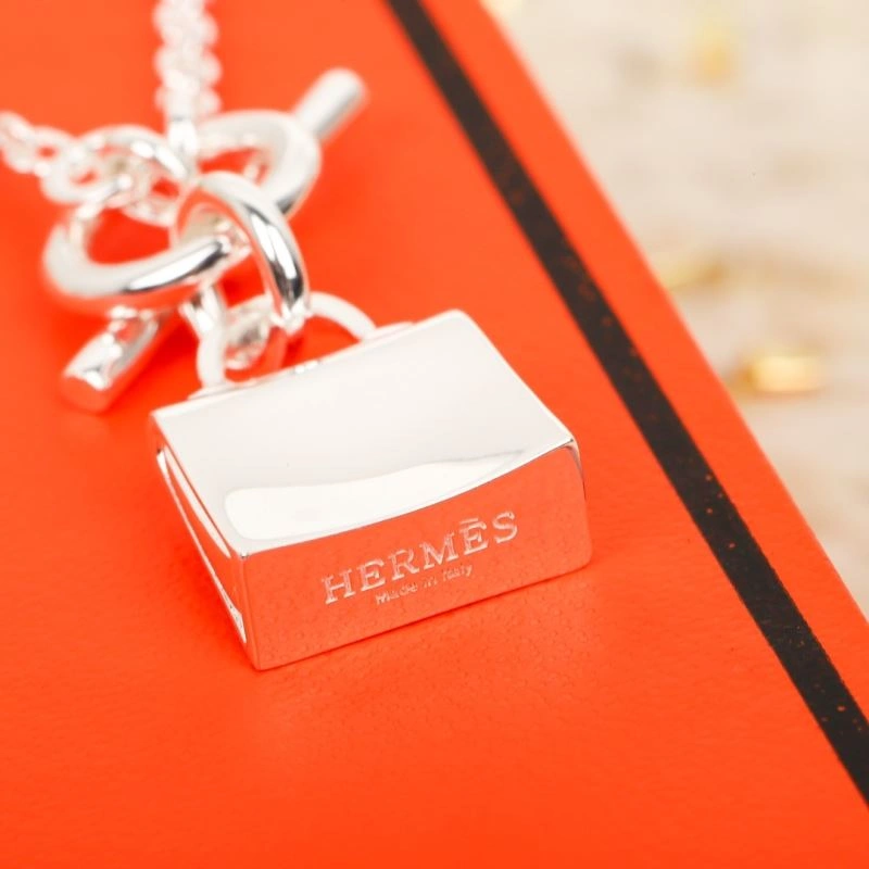 FastDry Hermes Necklaces 247288