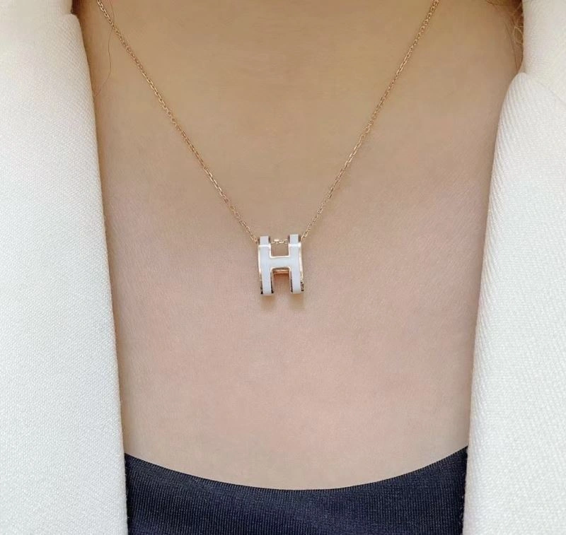 Stylish Hermes Necklaces 247198