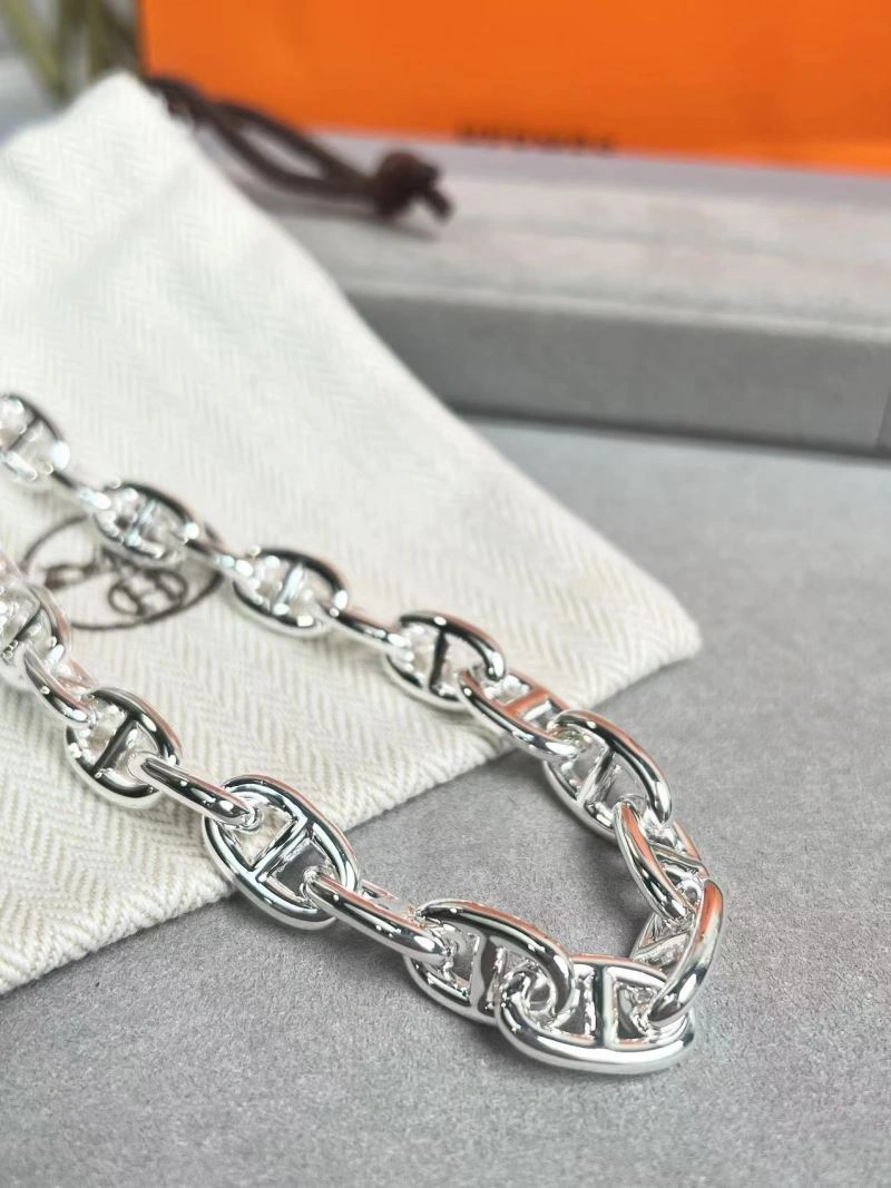 Minimalist Hermes Necklaces 247169