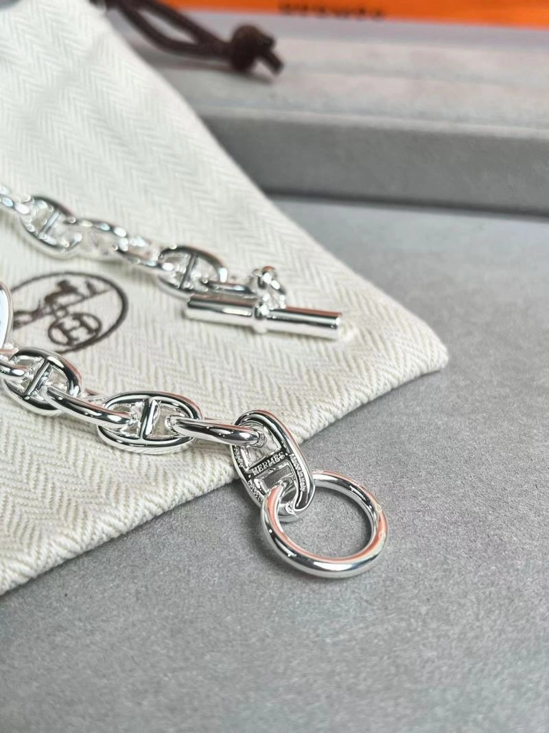 Minimalist Hermes Necklaces 247169