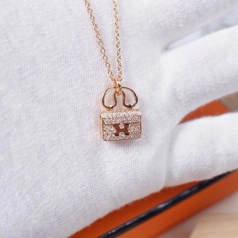 Vibrant Hermes Necklaces 247144
