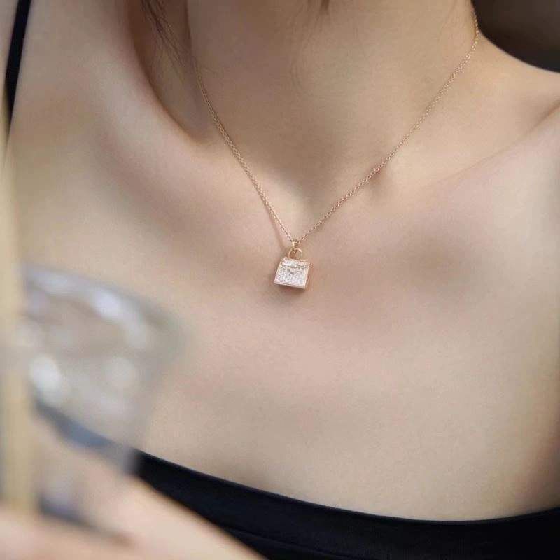 Flexible Hermes Necklaces 247137