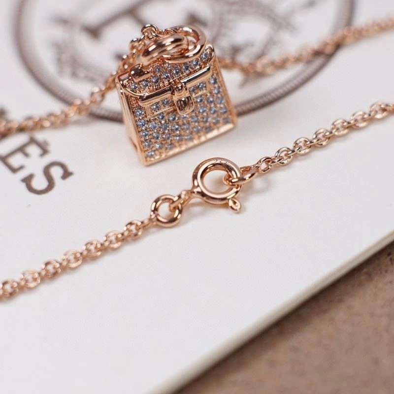 ModernLook Hermes Necklaces 247068