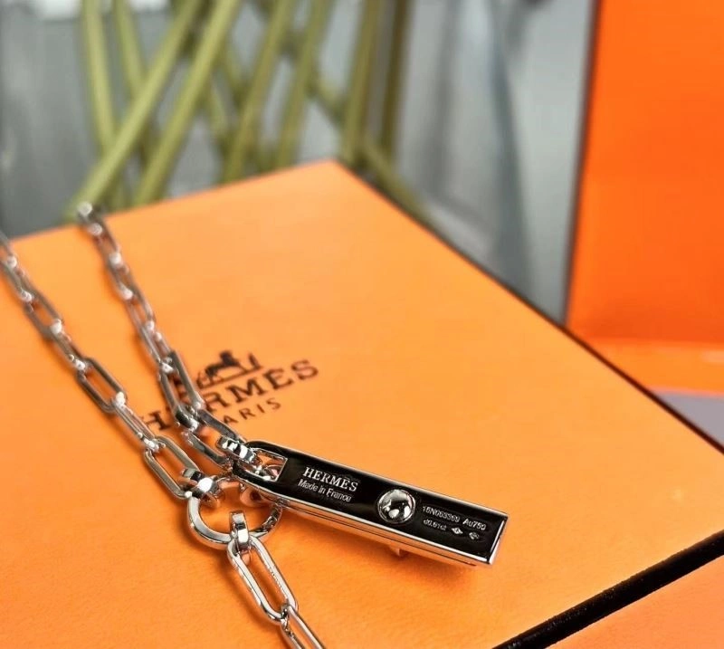 Bold Hermes Necklaces 247029