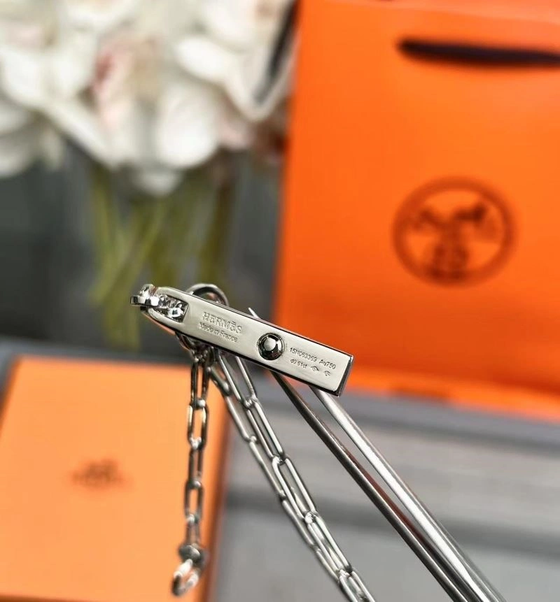 Bold Hermes Necklaces 247029