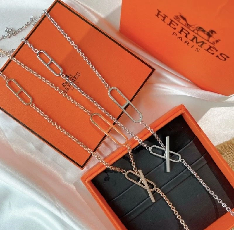 EyeCatching Hermes Necklaces 247018