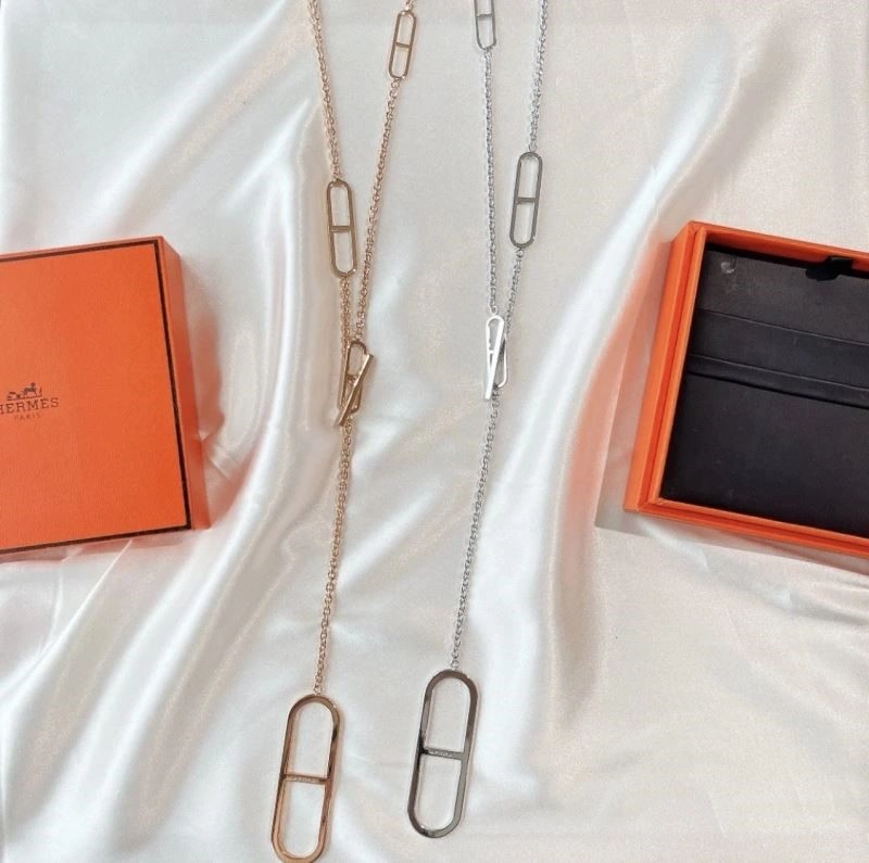 EyeCatching Hermes Necklaces 247018
