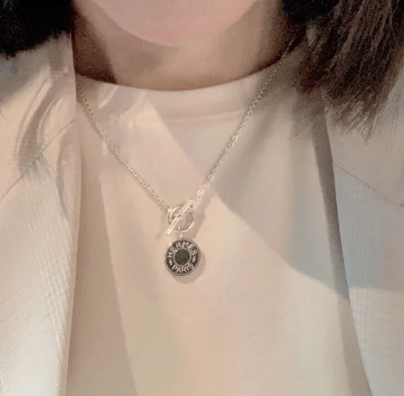 Lightweight Hermes Necklaces 246986