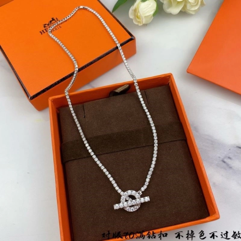 Contemporary Hermes Necklaces 246957