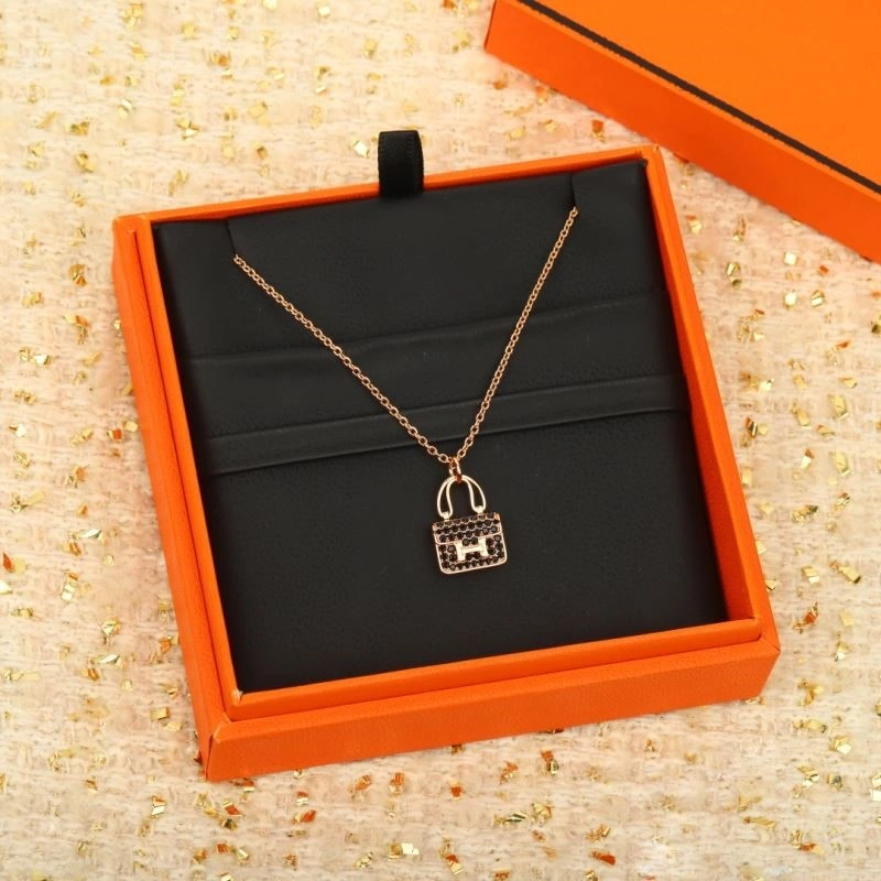 Trendsetting Hermes Necklaces 246885