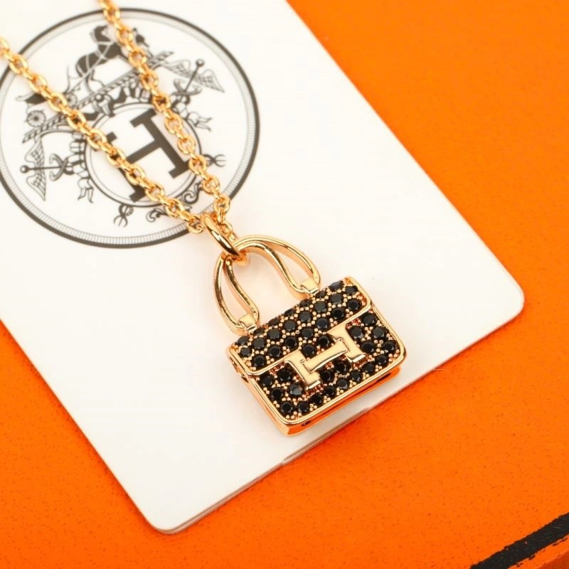 Trendsetting Hermes Necklaces 246885