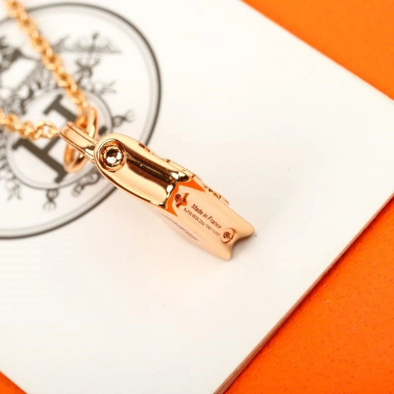Trendsetting Hermes Necklaces 246885