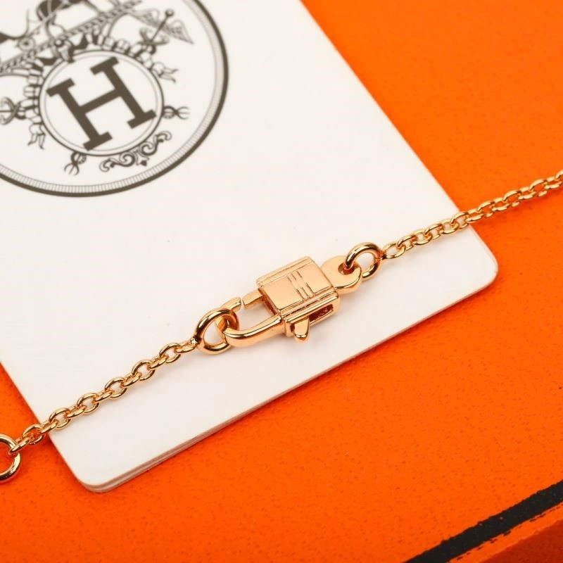 Trendsetting Hermes Necklaces 246885