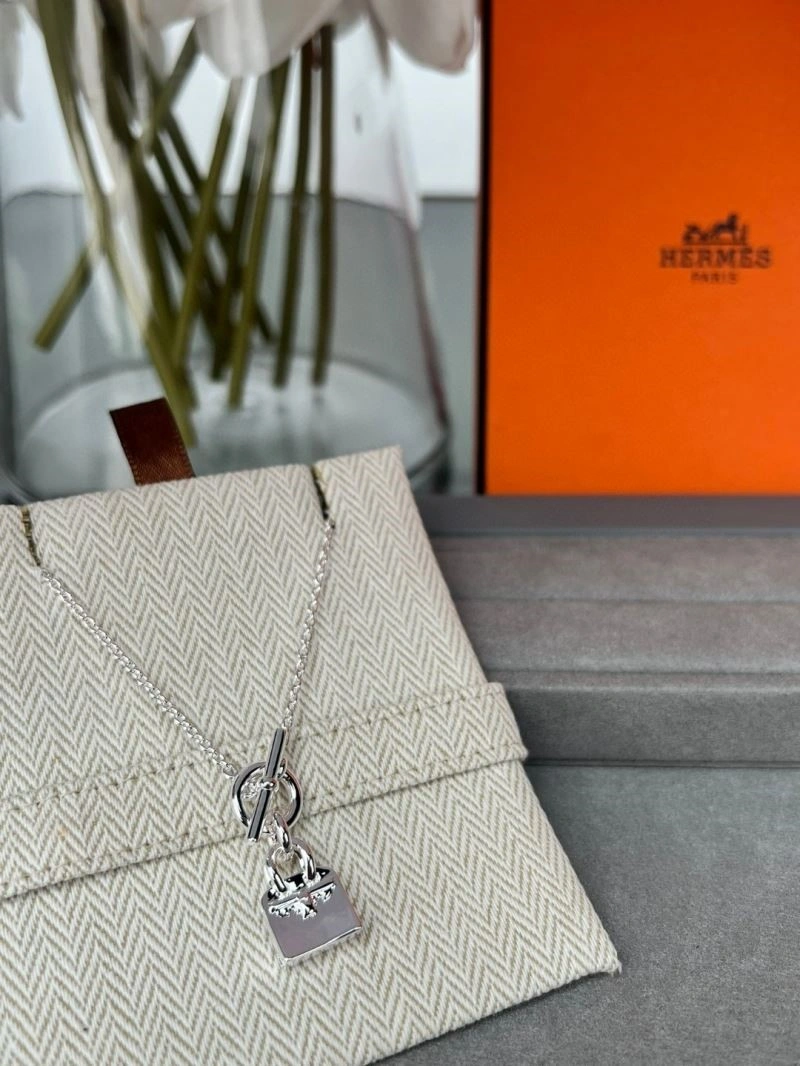 Functional Hermes Necklaces 246876