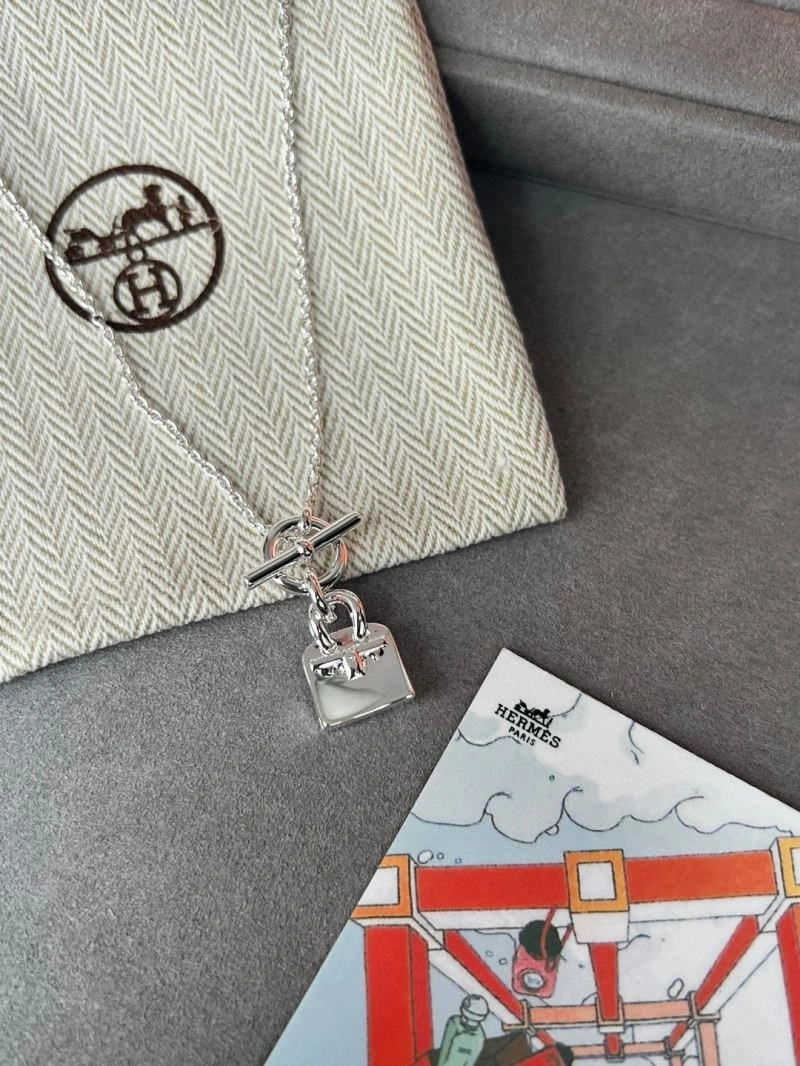 Functional Hermes Necklaces 246876