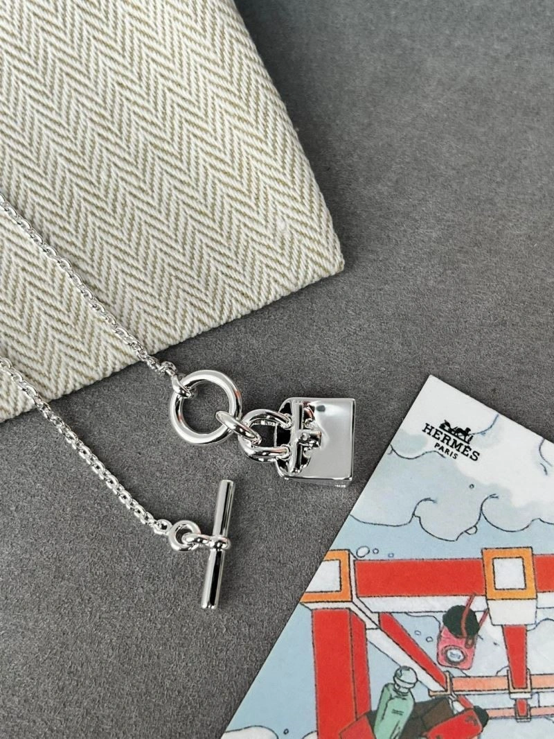 Functional Hermes Necklaces 246876