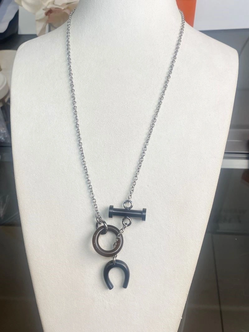 Trendsetting Hermes Necklaces 246842
