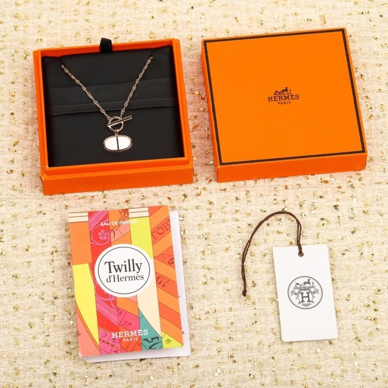 Fashionable Hermes Necklaces 246777