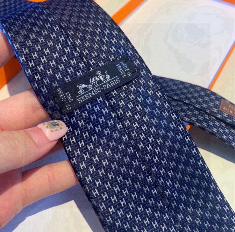 Versatile Hermes Neckties 268717