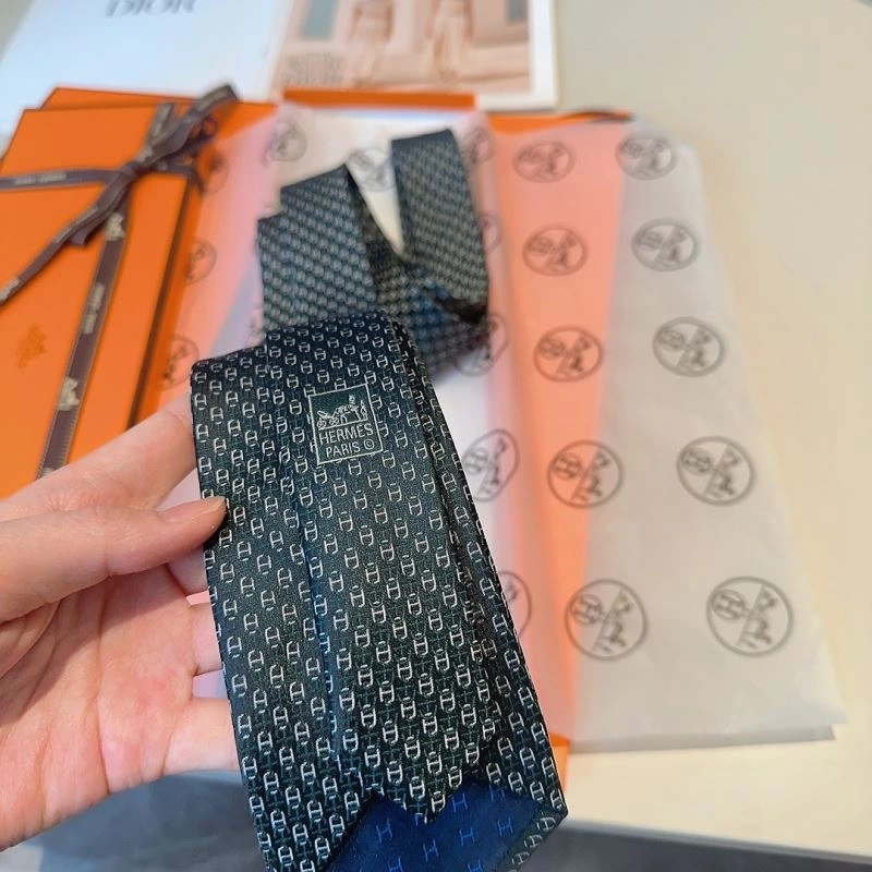 Hermes Neckties ZipUp 268687